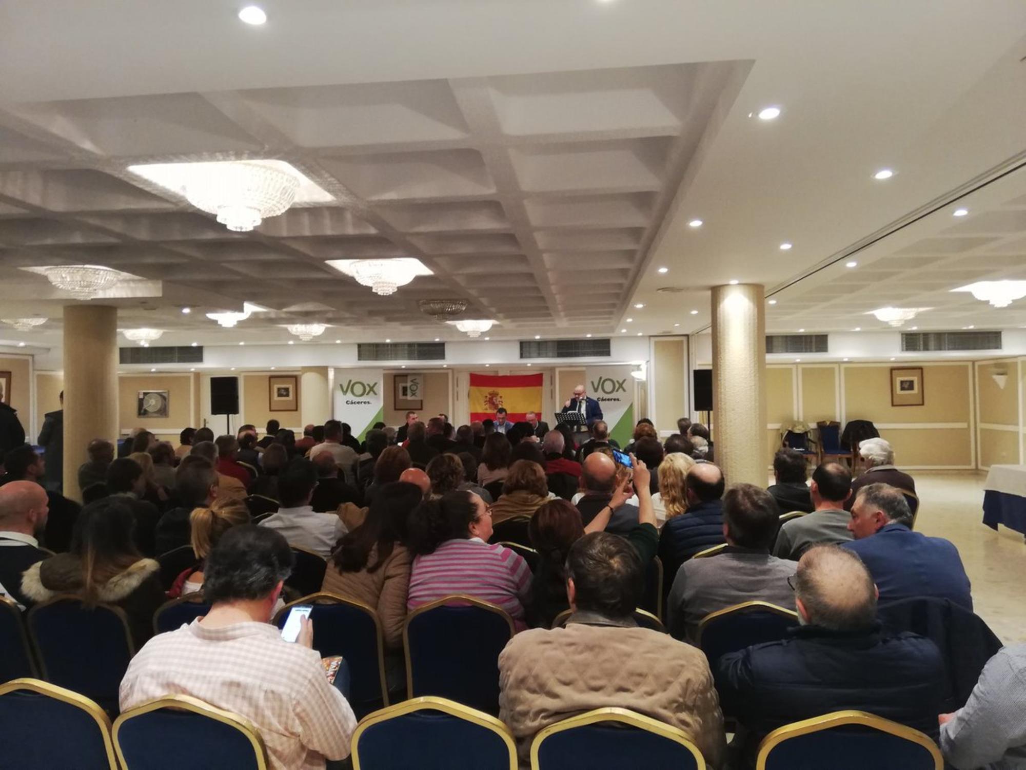 Acto de Vox en el Hotel Extremadura, Cáceres.